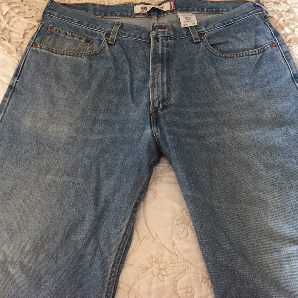 LEVI’s 550 jeans